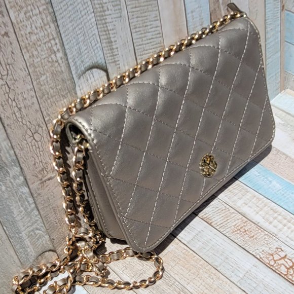 Christian Lacroix Gold Quilted Crossbody - Picture 2 of 7